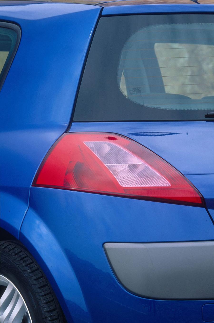  Renault Megane 2001 года  (фото 6 из 35)